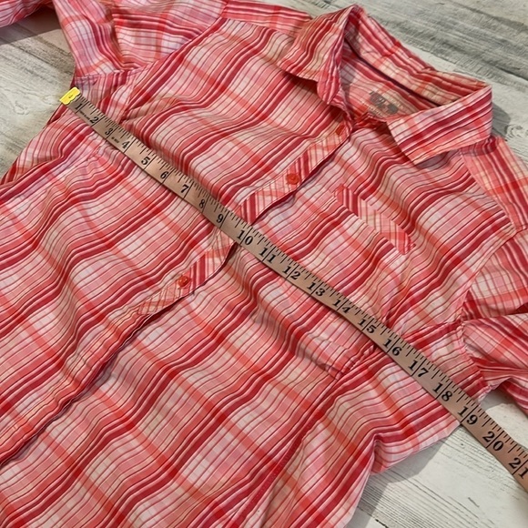 Mountain Hard Wear Button Down Size 8 - Picture 8 of 9